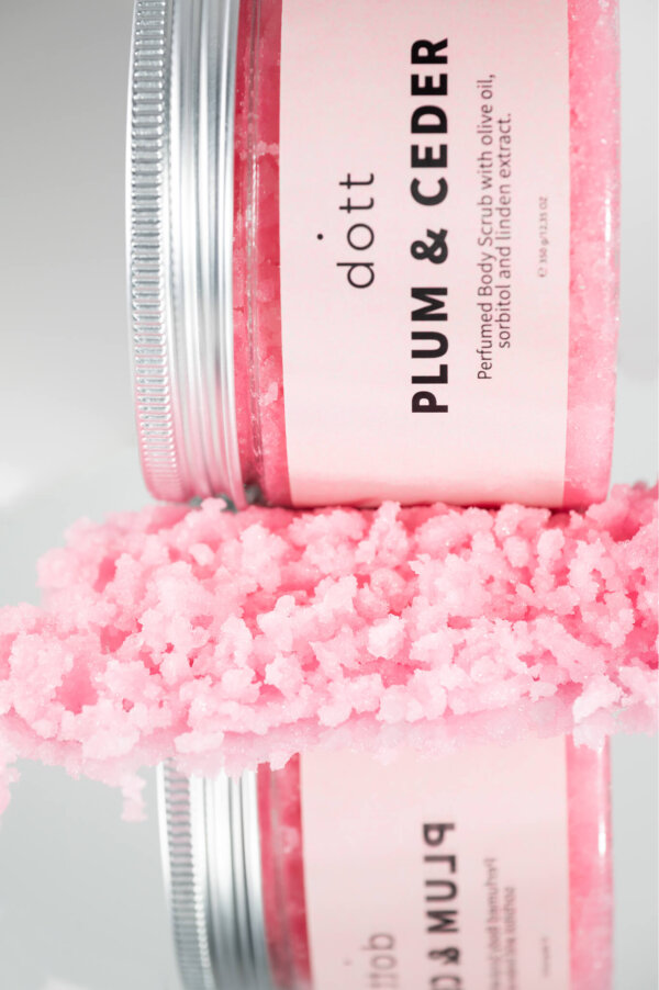 Perfumed Body Scrub with olive oil, sorbitol and linden extract PLUM & CEDAR - Image 3