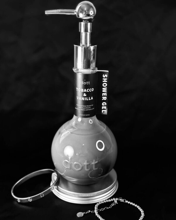 Perfumed Shower Gel with D-panthenol, trehalose, betaine and lactic acid TOBACCO & VANILLA - Image 3